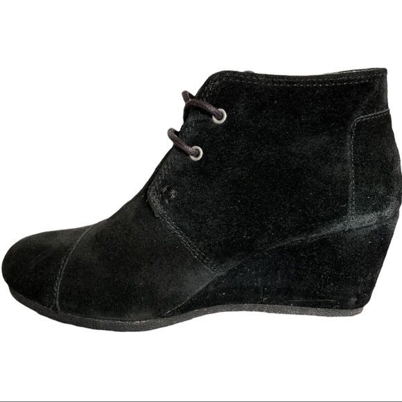 Toms Black Wedge lace up Booties Size 7 - Picture 4 of 6